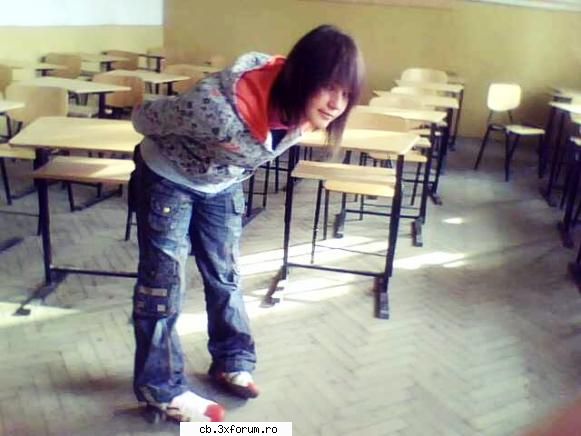 ma cheama durex ma mandresc cu asta :rotfl:  :rotfl: le'a calcat trenul..