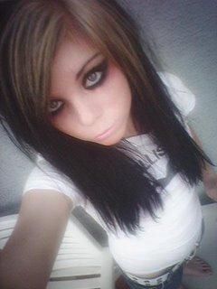 nebunia adolescentzei - ally: o afat rebela,cu simtzul umorului si - [��♥Arhiva Fan-Ficuri♥��]